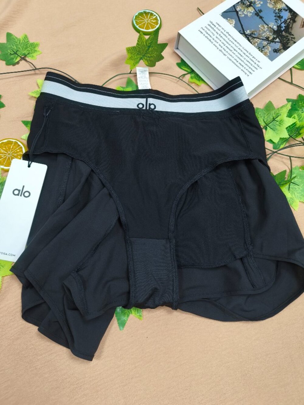 Alo Yoga Black Athletic Short with Pockets💐Tennis, Fitness, Pilates, Daily😉 - Picture 6 of 7
